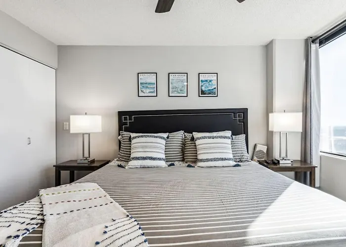 Downtown Mich Ave, Grant Park, Museums 2bd-2ba #20 Чикаго